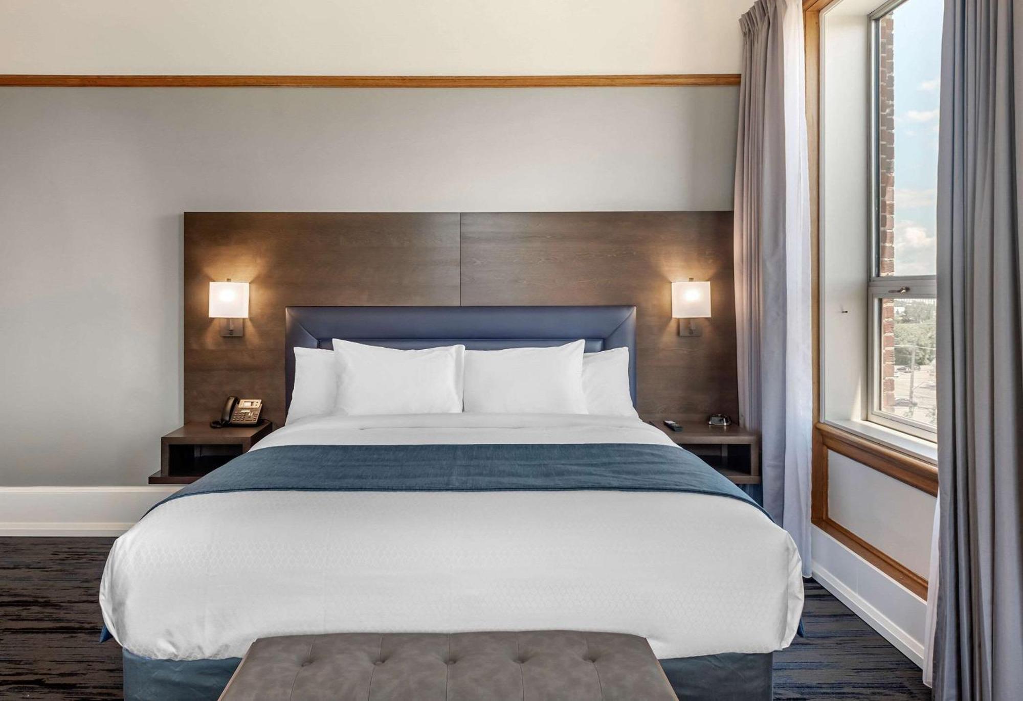 The Courthouse Hotel, Ascend Hotel Collection Тандер-Бей Экстерьер фото
