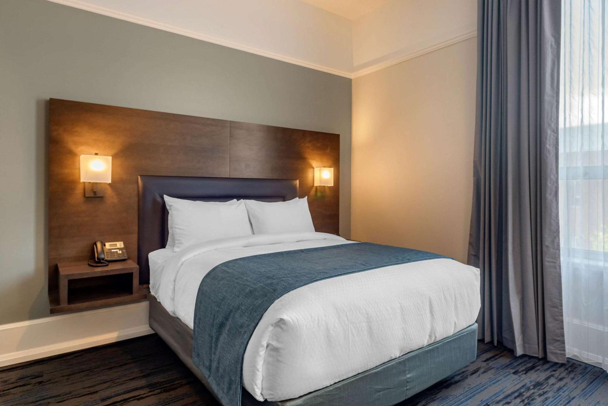 The Courthouse Hotel, Ascend Hotel Collection Тандер-Бей Экстерьер фото