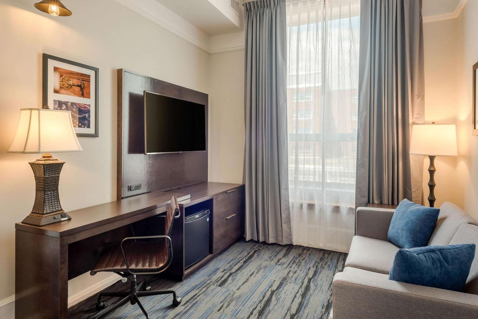 The Courthouse Hotel, Ascend Hotel Collection Тандер-Бей Экстерьер фото
