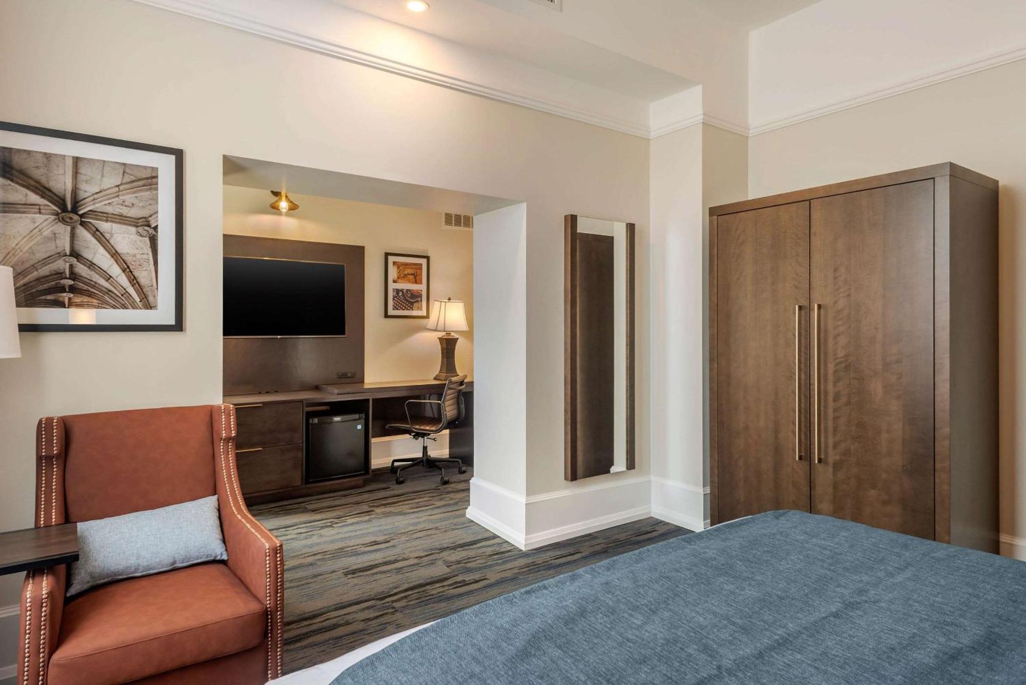 The Courthouse Hotel, Ascend Hotel Collection Тандер-Бей Экстерьер фото