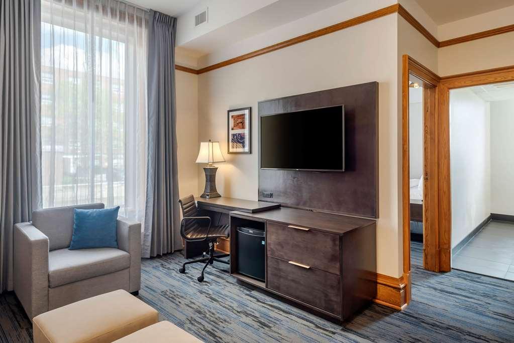 The Courthouse Hotel, Ascend Hotel Collection Тандер-Бей Номер фото